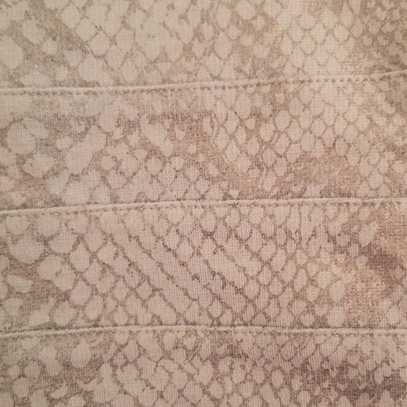 Skirt - Picture 2 of 3